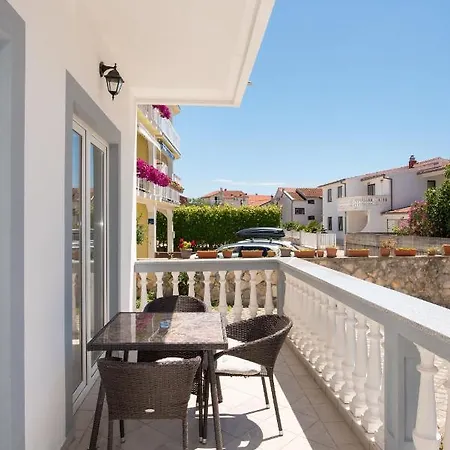 Apartments Lovric Vodice Exterior photo
