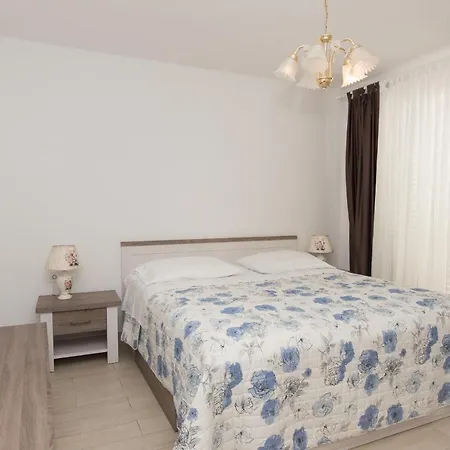 Apartments Lovric Vodice Exterior photo