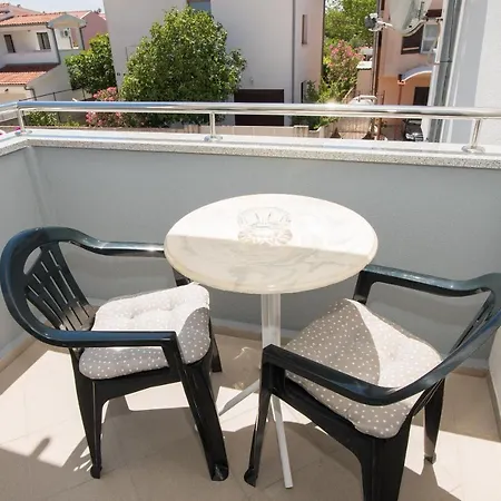Apartments Lovric Vodice Exterior photo