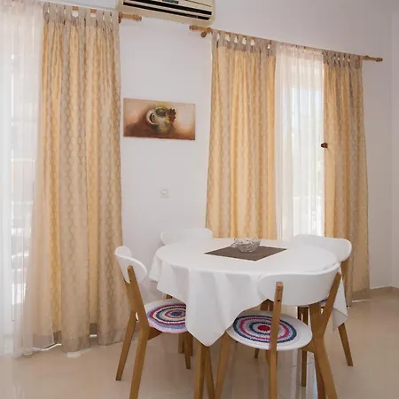 Apartments Lovric Vodice Exterior photo