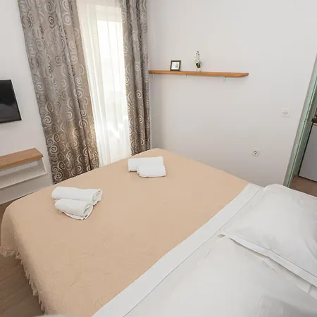 Apartments Lovric Vodice Exterior photo
