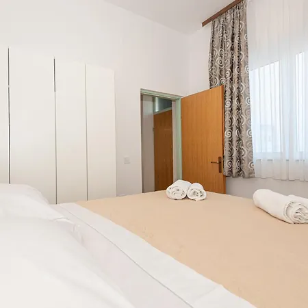 Apartments Lovric Vodice Exterior photo