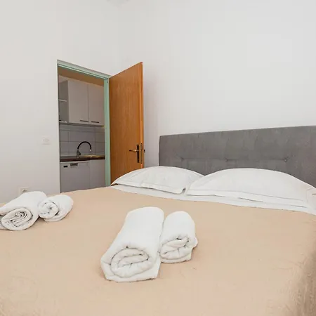 Apartments Lovric Vodice Exterior photo