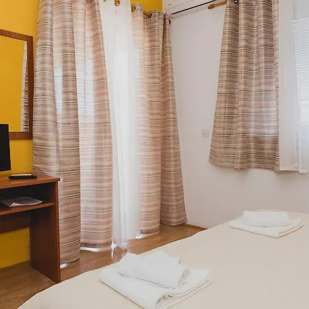 Apartments Lovric Vodice Exterior photo