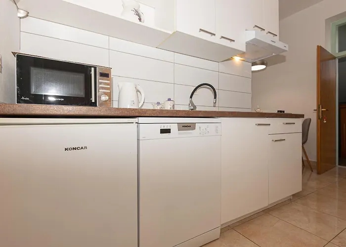 Apartments Lovric