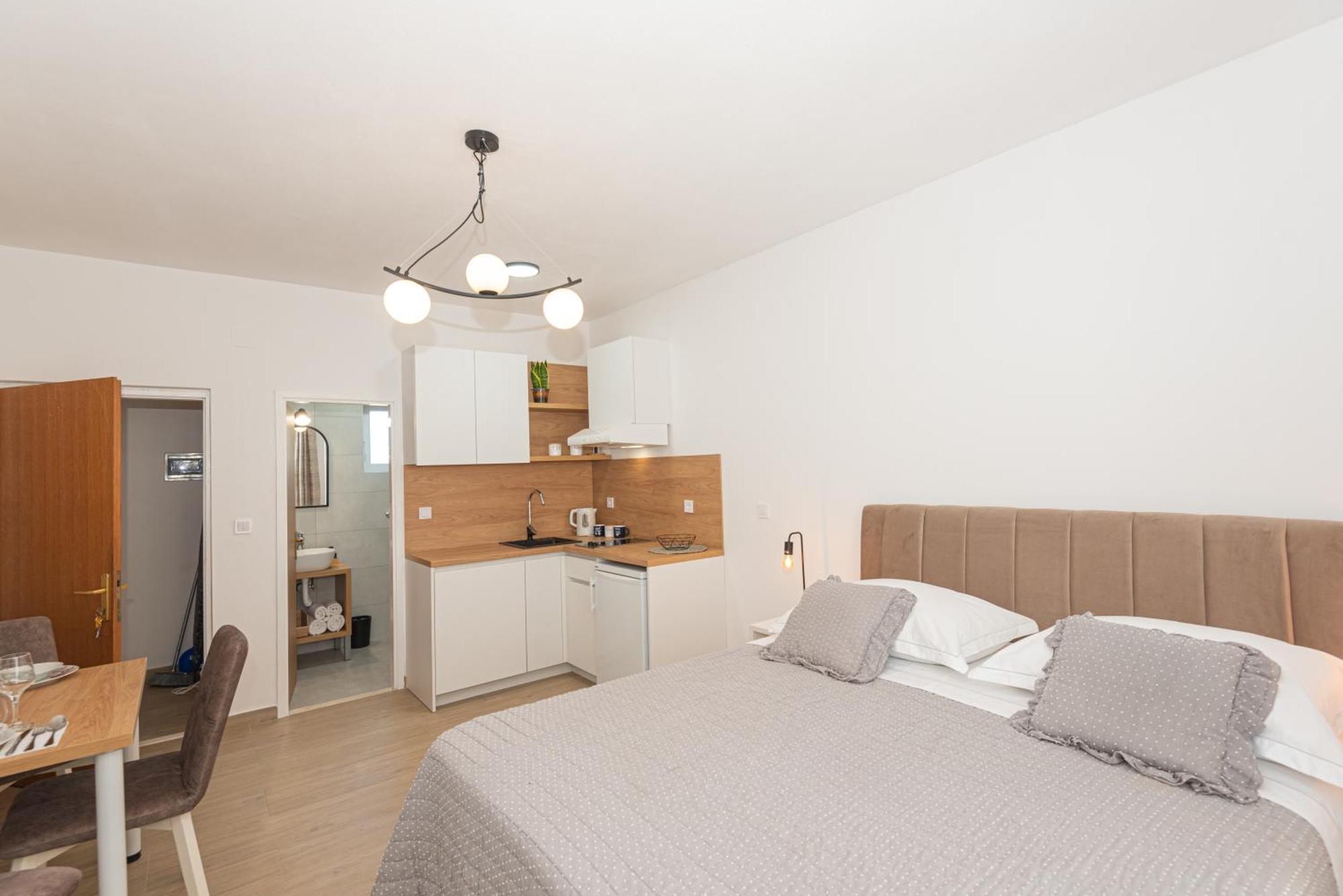 Lovric Apartment *